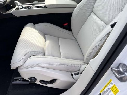 New 2026 Volvo XC90 B6 Ultra w/ Protection Package AWD/4WD image 19