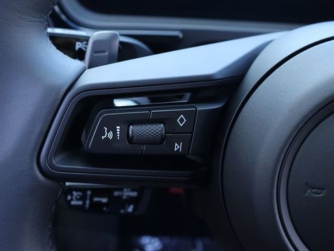 Used 2026 Porsche Cayenne Coupe image 20