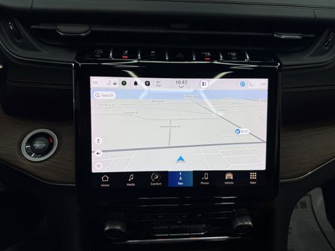 Used 2022 Jeep Grand Cherokee L Summit w/ Luxury Tech Group V image 26