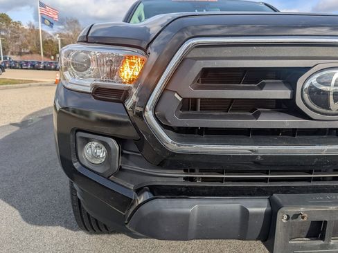 Used 2023 Toyota Tacoma SR5 image 10