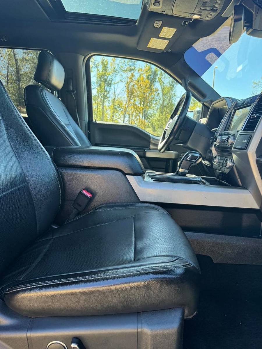 Used 2017 Ford F150 Lariat w/ Equipment Group 502A Luxury AWD/4WD image 14
