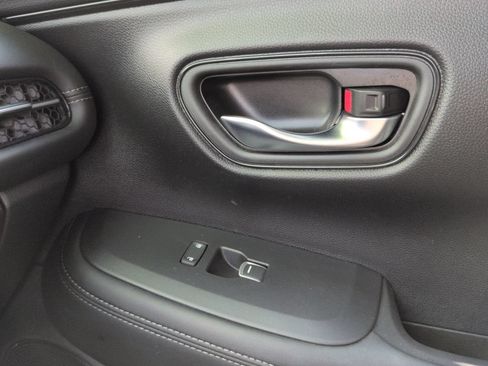 Used 2025 Honda HR-V EX-L image 25