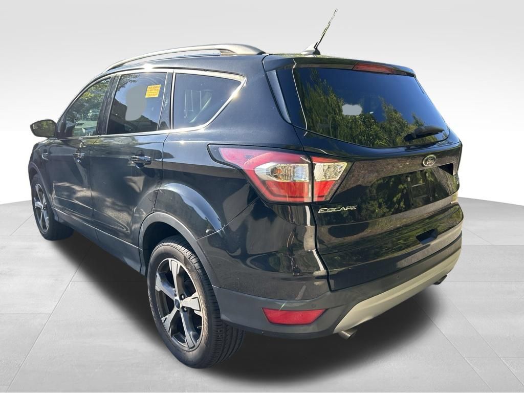 Used 2018 Ford Escape SEL AWD/4WD image 3