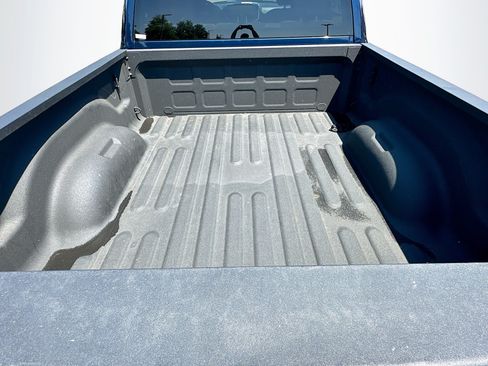 Used 2024 RAM 2500 Big Horn w/ Sport Appearance Package AWD/4WD image 30