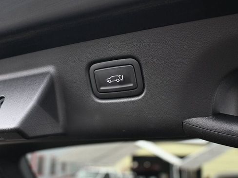Used 2025 Hyundai Kona Limited FWD image 20