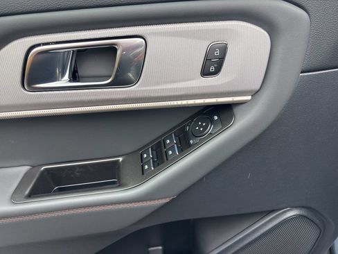 New 2026 Ford Explorer Active w/ Active Comfort Package RWD image 19