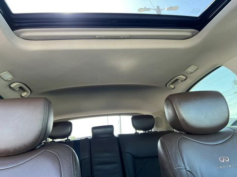 Used 2010 INFINITI FX35 AWD w/ Navigation Pkg image 15