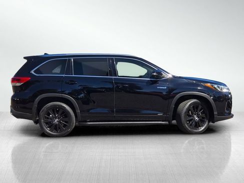 Used 2019 Toyota Highlander Limited AWD/4WD image 4