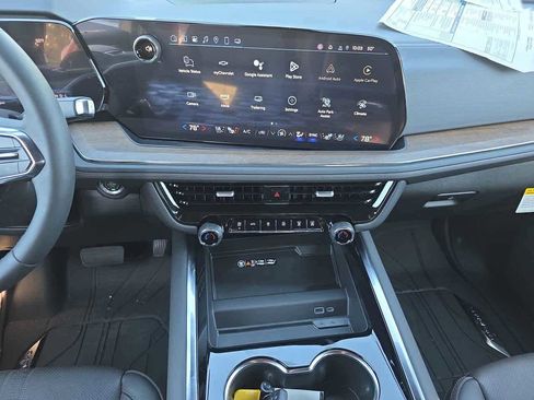 New 2025 Chevrolet Tahoe High Country image 9