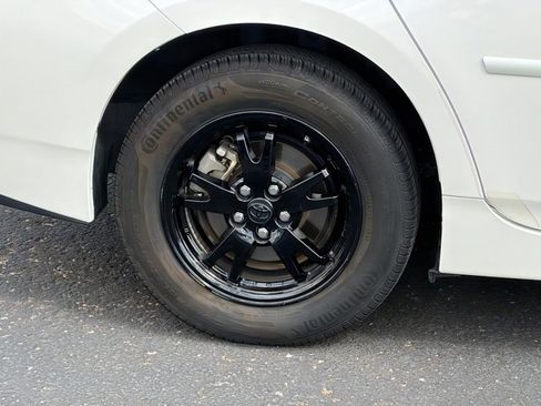 Used 2013 Toyota Prius Three FWD image 9