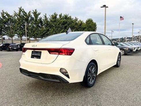 Certified 2024 Kia Forte LXS w/ LXS Technology Package image 6