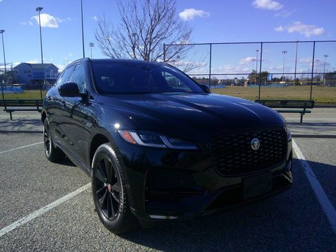 Used 2021 Jaguar F-PACE S image 10