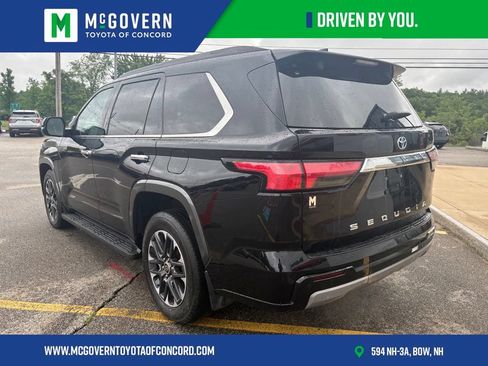 Used 2023 Toyota Sequoia Limited AWD/4WD image 3
