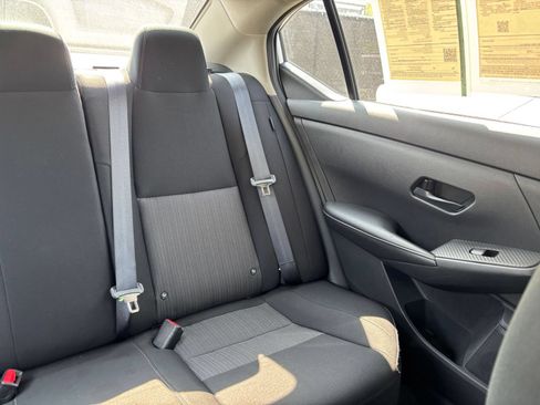 Used 2025 Nissan Sentra SV FWD image 35