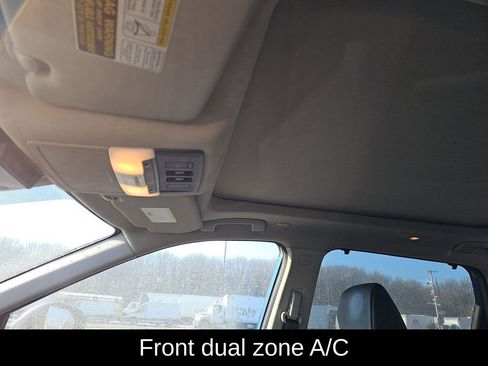 Used 2023 Nissan Rogue SV w/ SV Premium B Package image 8