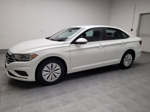 Used 2019 Volkswagen Jetta R-Line image 2