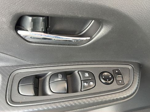 Certified 2024 Nissan Versa SV FWD image 18