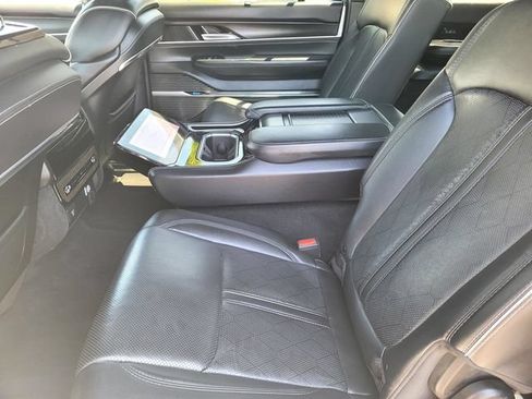 Used 2024 Jeep Grand Wagoneer L Series II w/ Quick Order Packagew 28T AWD/4WD image 15