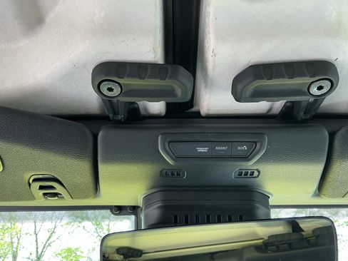 Used 2022 Jeep Wrangler Unlimited Rubicon image 23