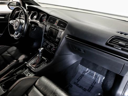 Used 2015 Volkswagen GTI SE image 20
