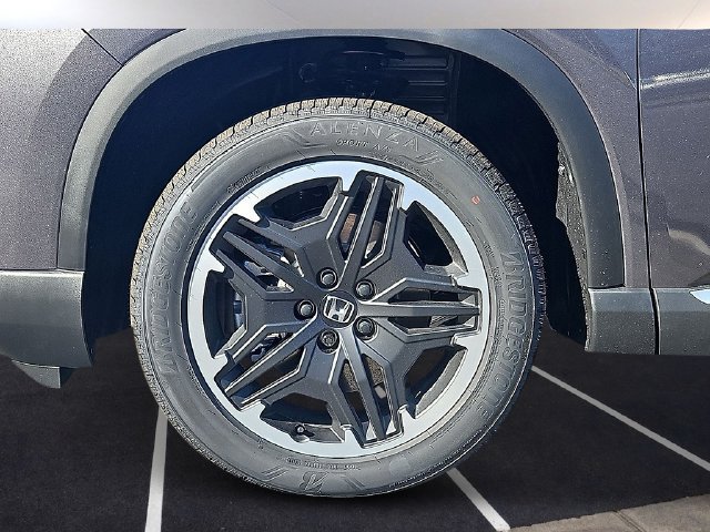 New 2026 Honda Pilot Touring image 7