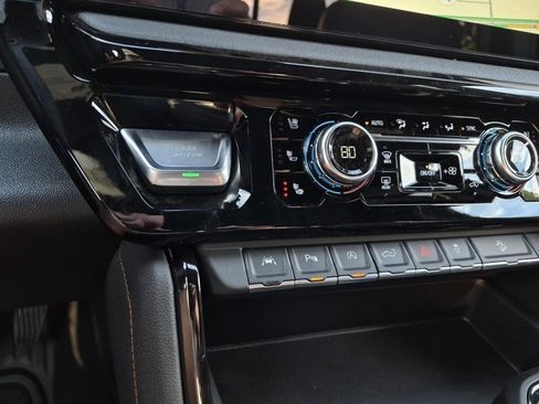 New 2026 GMC Sierra 1500 AT4 w/ AT4 Premium Package AWD/4WD image 25