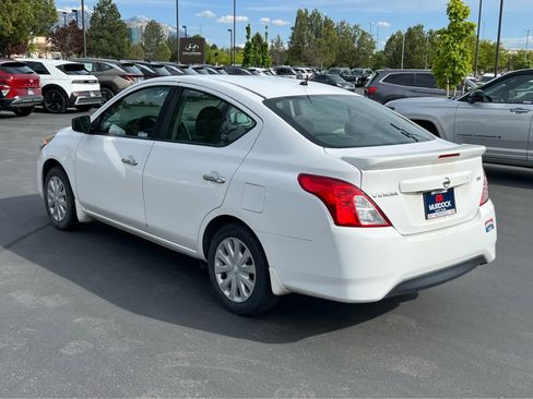 Used 2018 Nissan Versa SV FWD image 11