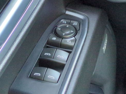 Used 2022 GMC Sierra 1500 SLT w/ SLT Convenience Package image 25