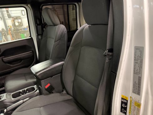 Used 2022 Jeep Wrangler Unlimited Sport image 63