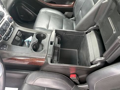 Used 2019 GMC Yukon XL SLT AWD/4WD image 40
