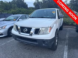 Used 2018 Nissan Frontier SV image 1