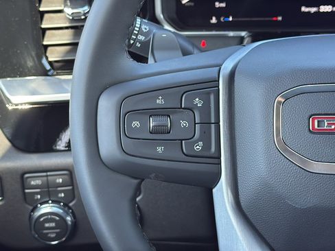 New 2026 GMC Sierra 1500 SLT image 19