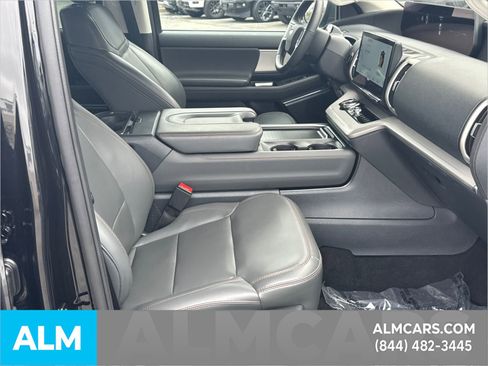 Certified 2025 Ford Expedition Active image 16