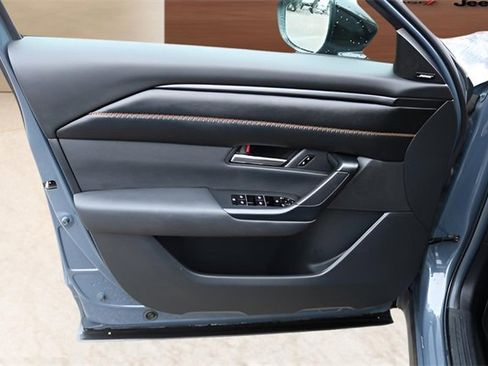 Used 2024 MAZDA CX-50 AWD 2.5 S w/ Cargo Package image 11