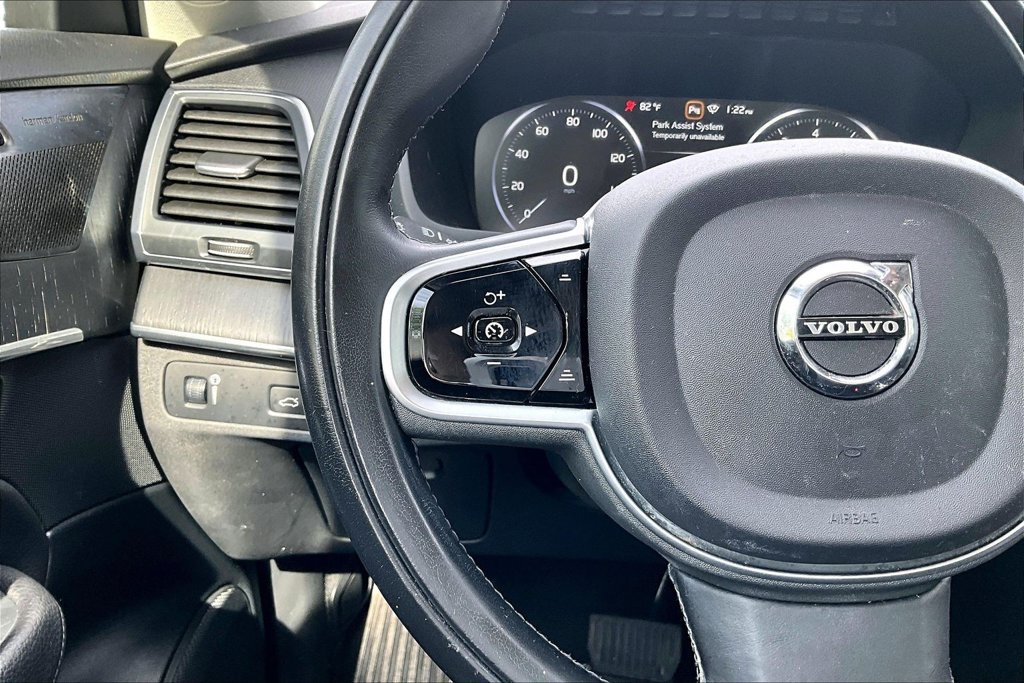Used 2020 Volvo XC90 T6 Momentum AWD/4WD image 24