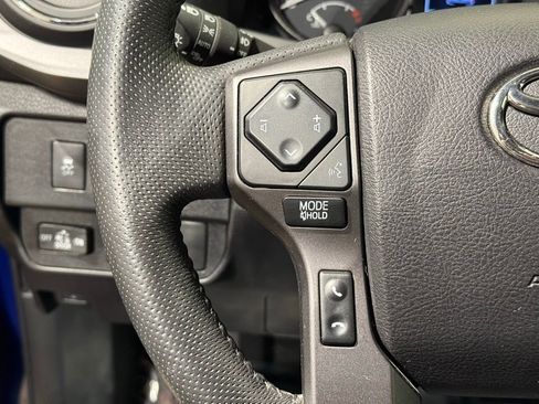 Used 2022 Toyota Tacoma TRD Off-Road w/ Technology Package image 21