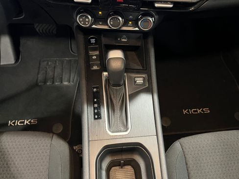 Used 2025 Nissan Kicks S image 17