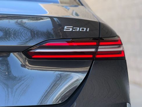 New 2026 BMW 530i w/ Convenience Package RWD image 14