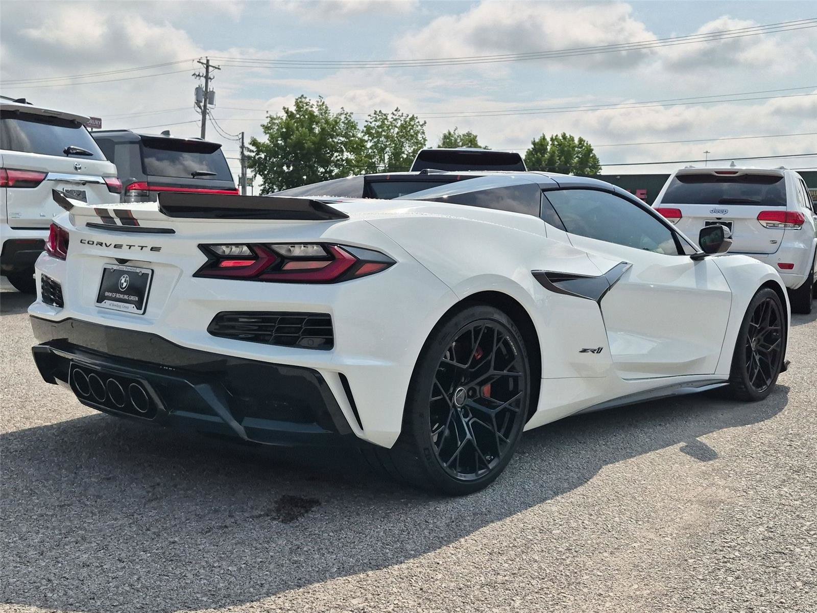 Used 2026 Chevrolet Corvette ZR1 w/ Stealth Interior Trim Package RWD image 5