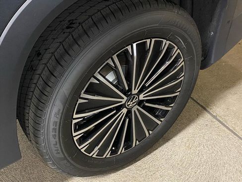 New 2026 Volkswagen Tiguan S image 12