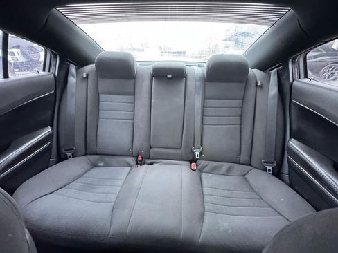 Used 2013 Dodge Charger SE image 15