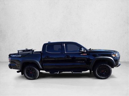 Used 2020 Toyota Tacoma TRD Off-Road w/ TRD Premium Off Road Package AWD/4WD image 5