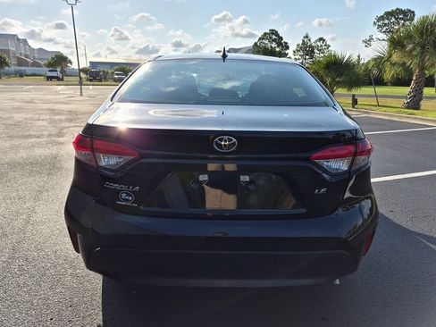 Used 2024 Toyota Corolla LE FWD image 7