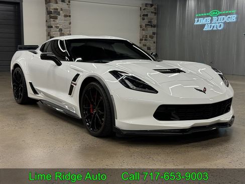 Used 2017 Chevrolet Corvette Grand Sport w/ Carbon Flash Badge Package RWD image 1