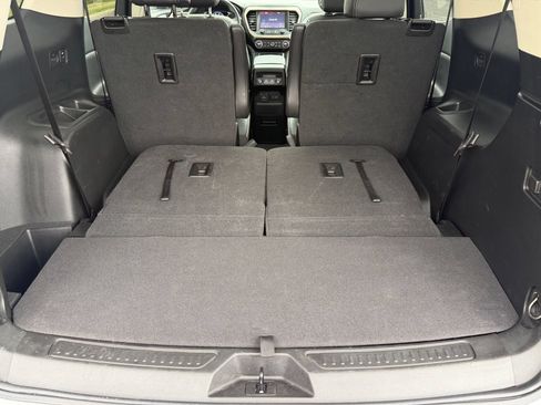 Used 2023 GMC Acadia Denali w/ Denali Ultimate Package AWD/4WD image 21