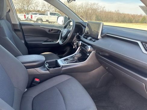 Used 2025 Toyota RAV4 LE image 16