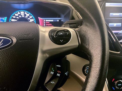 Used 2015 Ford C-MAX Energi SEL w/ Equipment Group 302A image 19