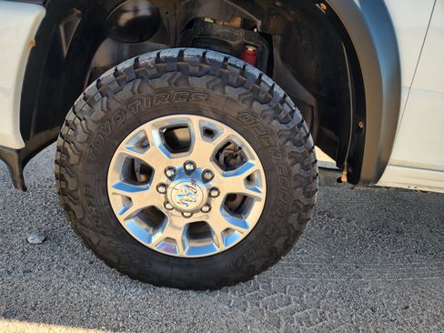 Used 2024 RAM 2500 Laramie AWD/4WD image 10
