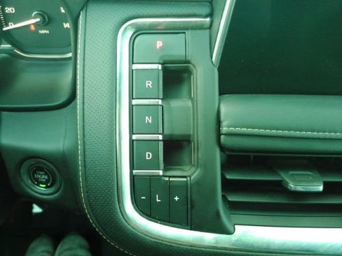 Used 2021 GMC Yukon SLT w/ SLT Luxury Package RWD image 43