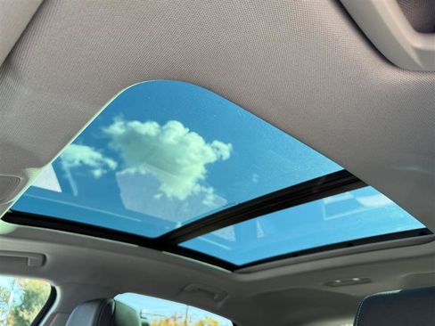 Used 2021 Audi e-tron Premium Plus w/ Premium Plus Package image 19